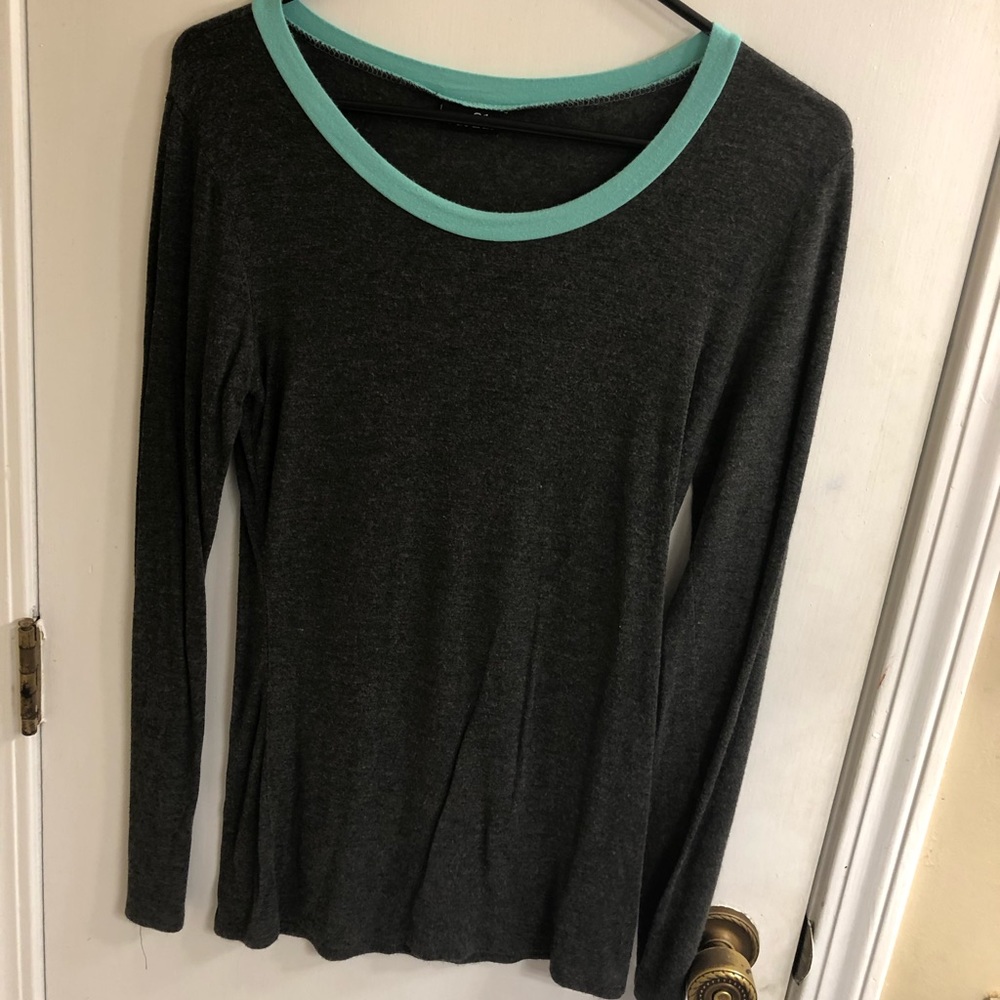 Women’s shirt